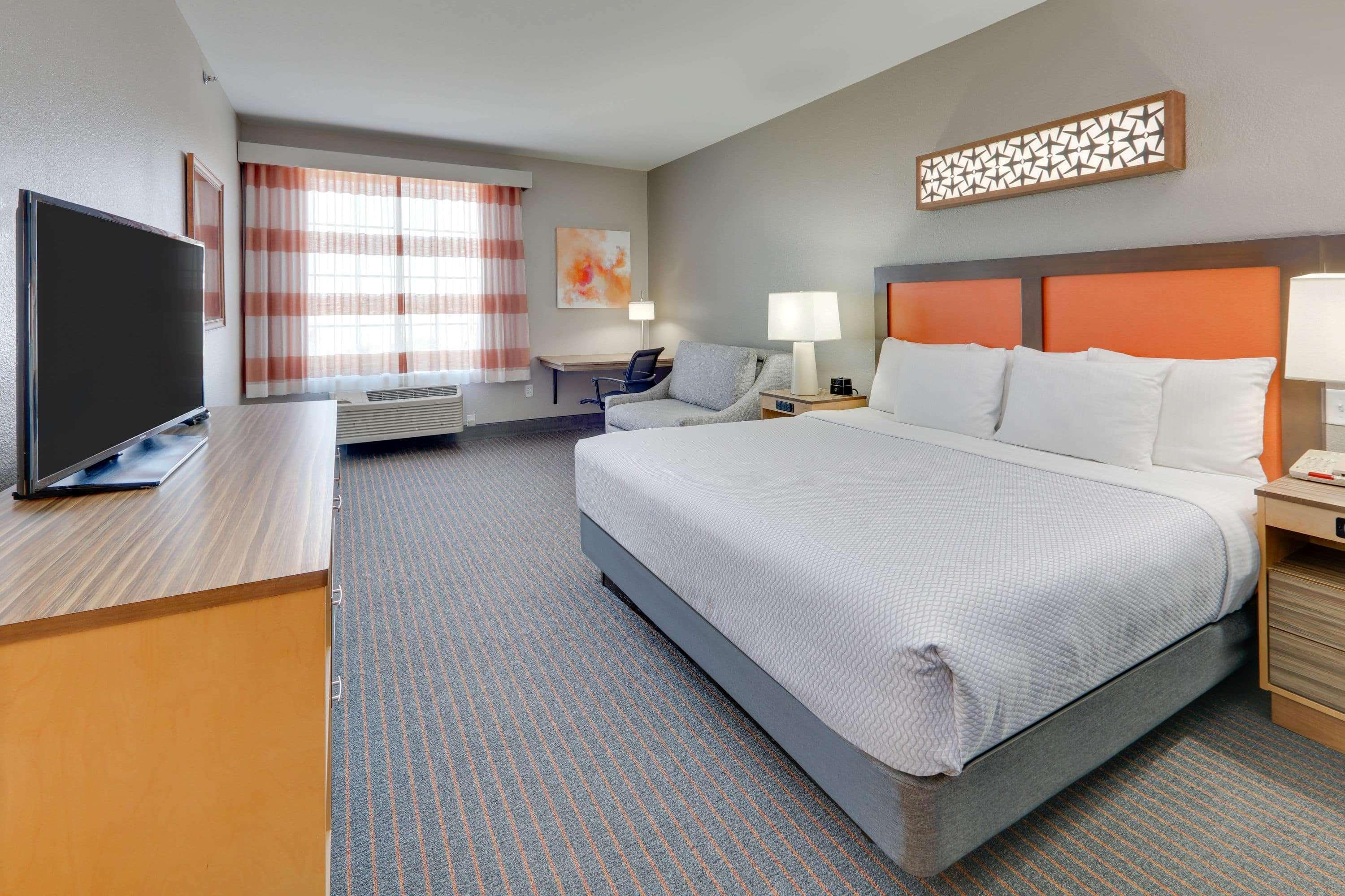 La Quinta By Wyndham Dallas Love Field Exterior photo