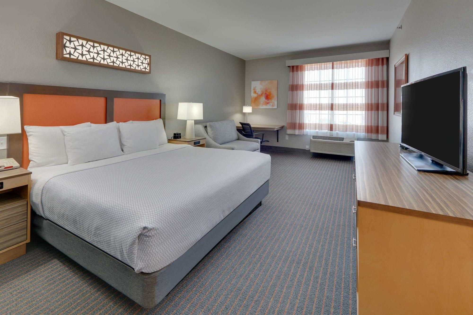 La Quinta By Wyndham Dallas Love Field Exterior photo